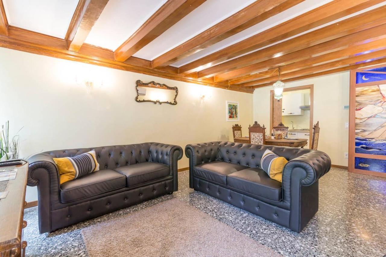 Residence Suite A Venezia Bagian luar foto