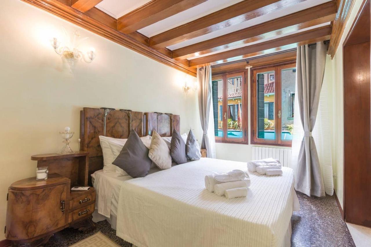 Residence Suite A Venezia Bagian luar foto
