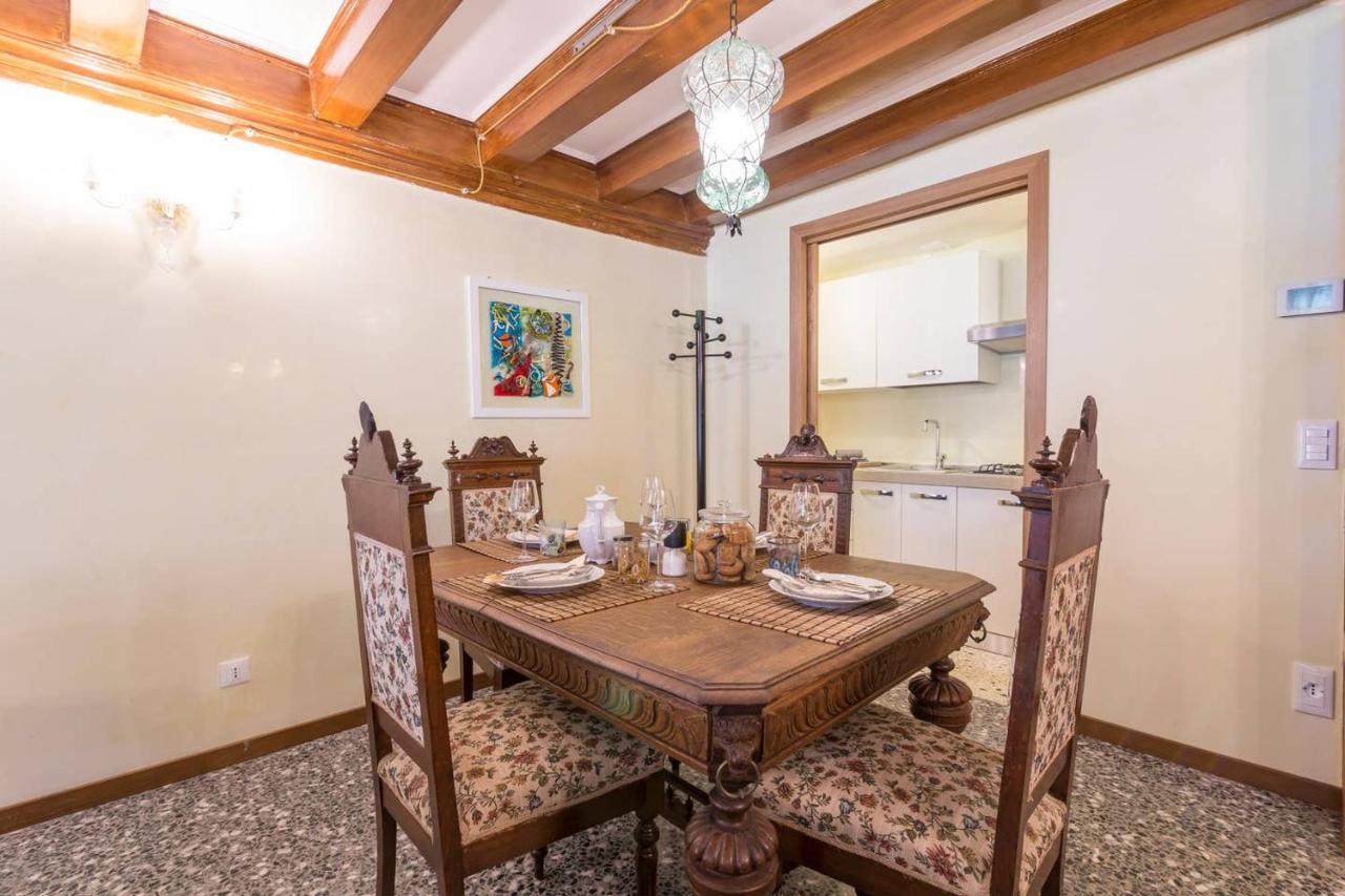 Residence Suite A Venezia Bagian luar foto