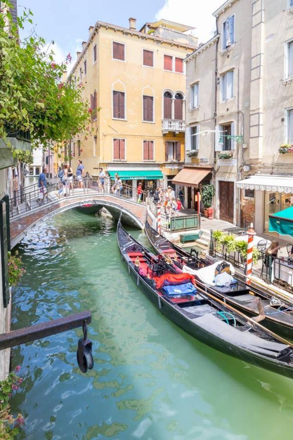 Residence Suite A Venezia Bagian luar foto